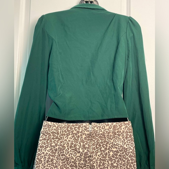 Green Cinch Top - Picture 7 of 9